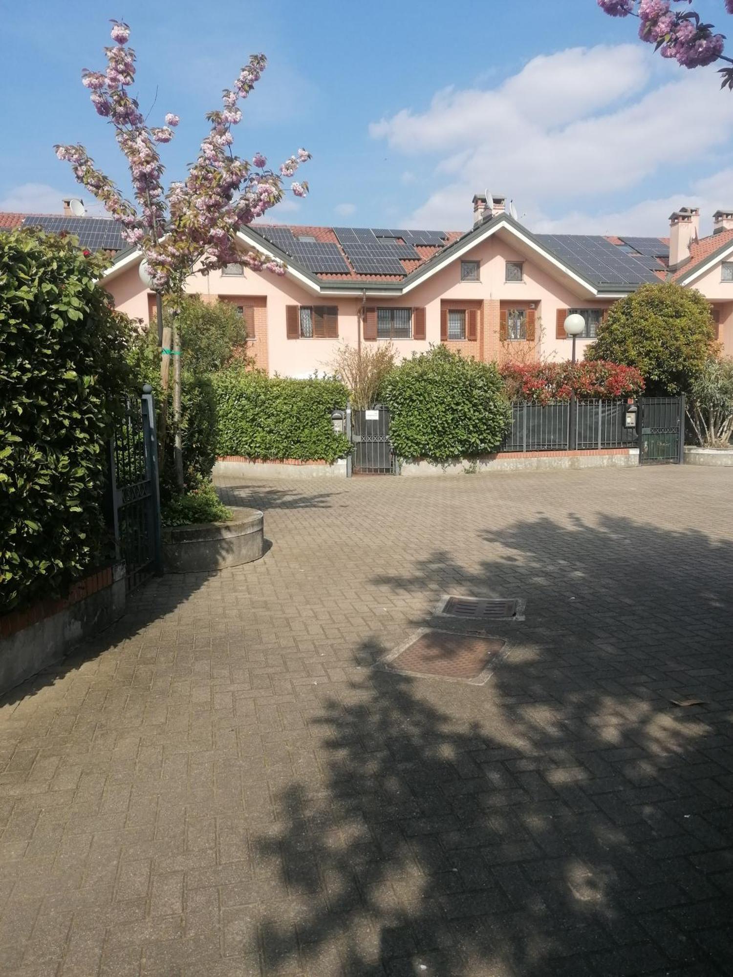 La Casa Blu- Forum Di Assago, Ospedale Humanitas, Milanofiori, Ieo รอซซาโน ภายนอก รูปภาพ